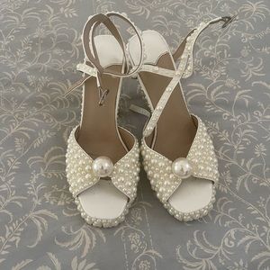 Pearl embellished bridal platform heel 7.5